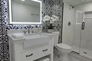 6311 N Kedvale Ave, Chicago, IL 60646 - Photo 17
