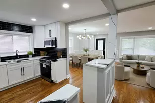 6311 N Kedvale Ave, Chicago, IL 60646 - Photo 9