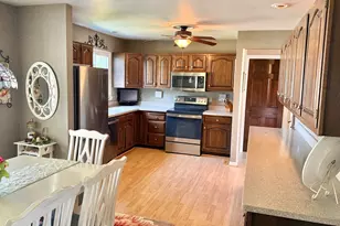 1191 Holly Ct, Bradley, IL 60915 - Photo 5