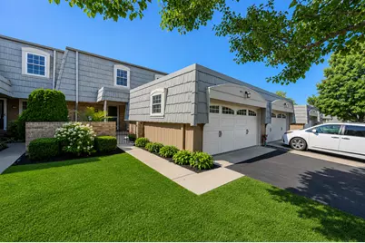 660 Versailles Circle #E, Elk Grove Village, IL 60007 - Photo 1