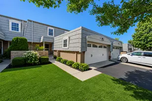 660 Versailles Circle, Elk Grove Village, IL 60007 - Photo 1