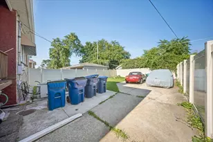 1637 S 10th Ave, Maywood, IL 60153 - Photo 23