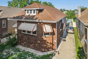 1637 S 10th Ave, Maywood, IL 60153 - Photo 3