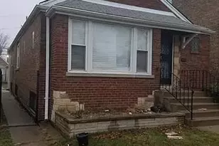 8128 S Coles Ave, Chicago, IL 60617 - Photo 1