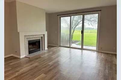 179 Polaris Drive, Lake in the Hills, IL 60156 - Photo 5