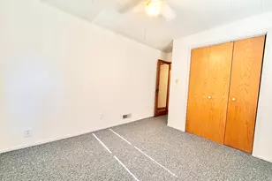 415 E 12th St, Streator, IL 61364 - Photo 9