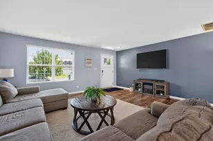 162 Hibiscus Ln, Elgin, IL 60124 - Photo 3