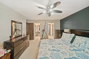 7215 Willow Way Ln, Willowbrook, IL 60527 - Photo 13