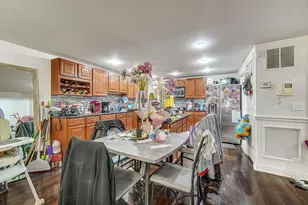 7020 S Paxton Ave, Chicago, IL 60649 - Photo 5
