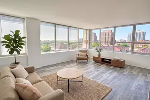 655 W Irving Park Rd, Chicago, IL 60613 - Photo 17