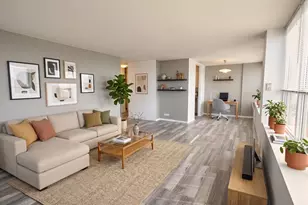 655 W Irving Park Rd, Chicago, IL 60613 - Photo 19