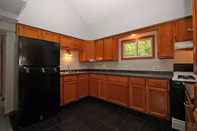 338 E Lakeview Avenue, Round Lake Beach, IL 60073 - Photo 27