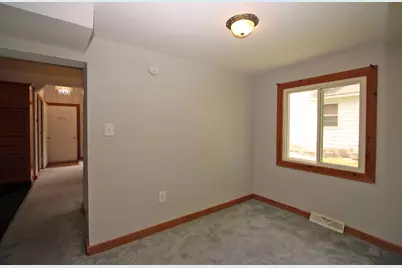 338 E Lakeview Avenue, Round Lake Beach, IL 60073 - Photo 23
