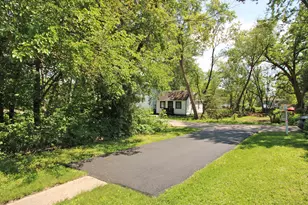338 E Lakeview Ave, Round Lake Beach, IL 60073 - Photo 31