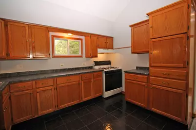 338 E Lakeview Avenue, Round Lake Beach, IL 60073 - Photo 19