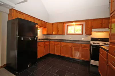 338 E Lakeview Avenue, Round Lake Beach, IL 60073 - Photo 17