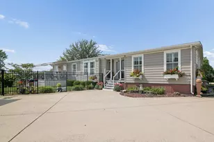 23036 Pinehurst Dr, Frankfort, IL 60423 - Photo 1