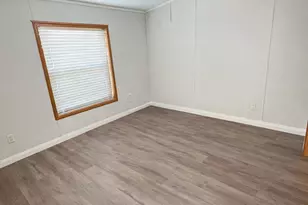 716 Treeview Ln, Round Lake Park, IL 60073 - Photo 5
