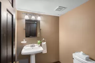 2621 Landwehr Rd, Glenview, IL 60026 - Photo 13