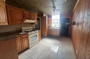8906 S Hermitage Ave, Chicago, IL 60620 - Photo 7