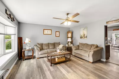113 David Drive, Streamwood, IL 60107 - Photo 3