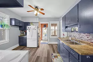 427 Grand Ave, Aurora, IL 60506 - Photo 9