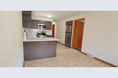 10824 S Sacramento Avenue, Chicago, IL 60655 - Photo 13
