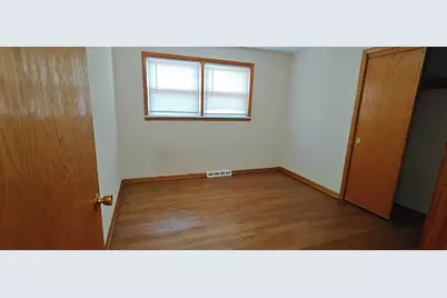 10824 S Sacramento Avenue, Chicago, IL 60655 - Photo 11