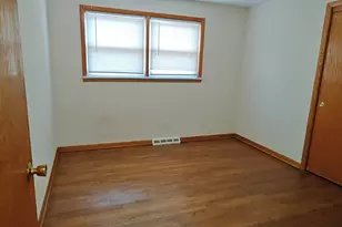 10824 S Sacramento Ave, Chicago, IL 60655 - Photo 11