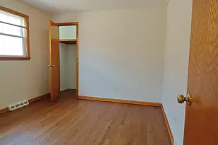 10824 S Sacramento Ave, Chicago, IL 60655 - Photo 9