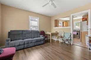 1112 Dalbigne St, Belvidere, IL 61008 - Photo 3