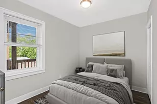 5004 W Newport Ave, Chicago, IL 60641 - Photo 7