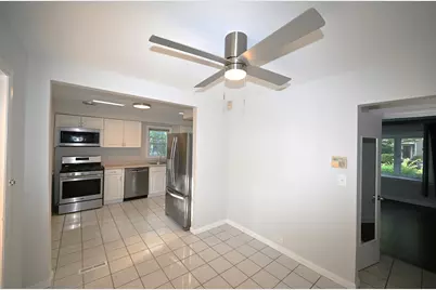 1570 Dewey Avenue, Evanston, IL 60201 - Photo 13