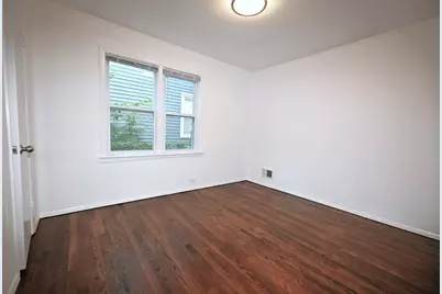 1570 Dewey Avenue, Evanston, IL 60201 - Photo 11