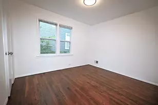 1570 Dewey Ave, Evanston, IL 60201 - Photo 11