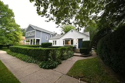 1570 Dewey Avenue, Evanston, IL 60201 - Photo 1
