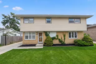 5711 W 87th Pl, Oak Lawn, IL 60453 - Photo 1