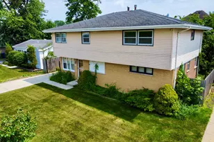 5711 W 87th Pl, Oak Lawn, IL 60453 - Photo 3