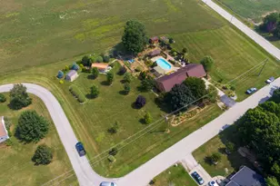 6229 Darline Dr, Saint Anne, IL 60964 - Photo 53