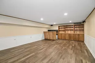 6229 Darline Dr, Saint Anne, IL 60964 - Photo 29