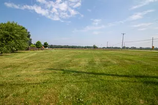 6229 Darline Dr, Saint Anne, IL 60964 - Photo 47
