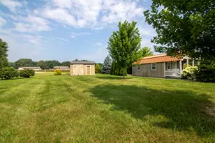 6229 Darline Dr, Saint Anne, IL 60964 - Photo 45