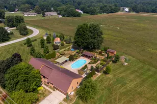 6229 Darline Dr, Saint Anne, IL 60964 - Photo 57
