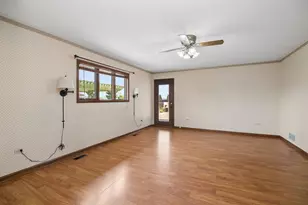 6229 Darline Dr, Saint Anne, IL 60964 - Photo 17