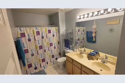 1380 W Split Oak Circle #1380, Round Lake Beach, IL 60073 - Photo 15