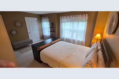 1380 W Split Oak Circle #1380, Round Lake Beach, IL 60073 - Photo 9