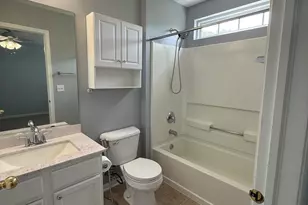 2250 Stoughton Dr, Aurora, IL 60502 - Photo 39