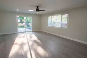 530 Maywood Ln, Hoffman Estates, IL 60169 - Photo 7