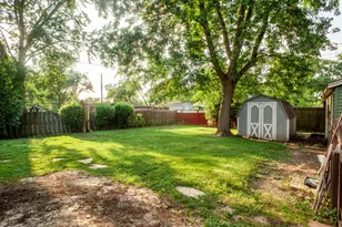 530 Maywood Ln, Hoffman Estates, IL 60169 - Photo 15