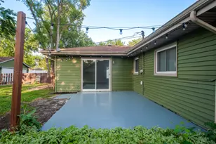 530 Maywood Ln, Hoffman Estates, IL 60169 - Photo 13